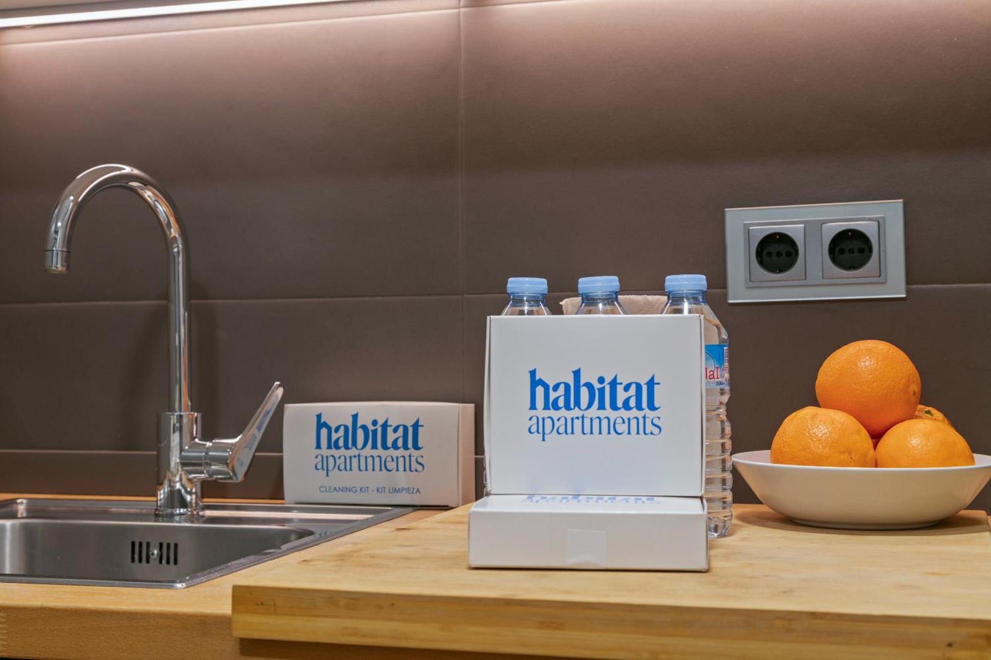 Habitat Apartments Barcelona Plaza Buitenkant foto